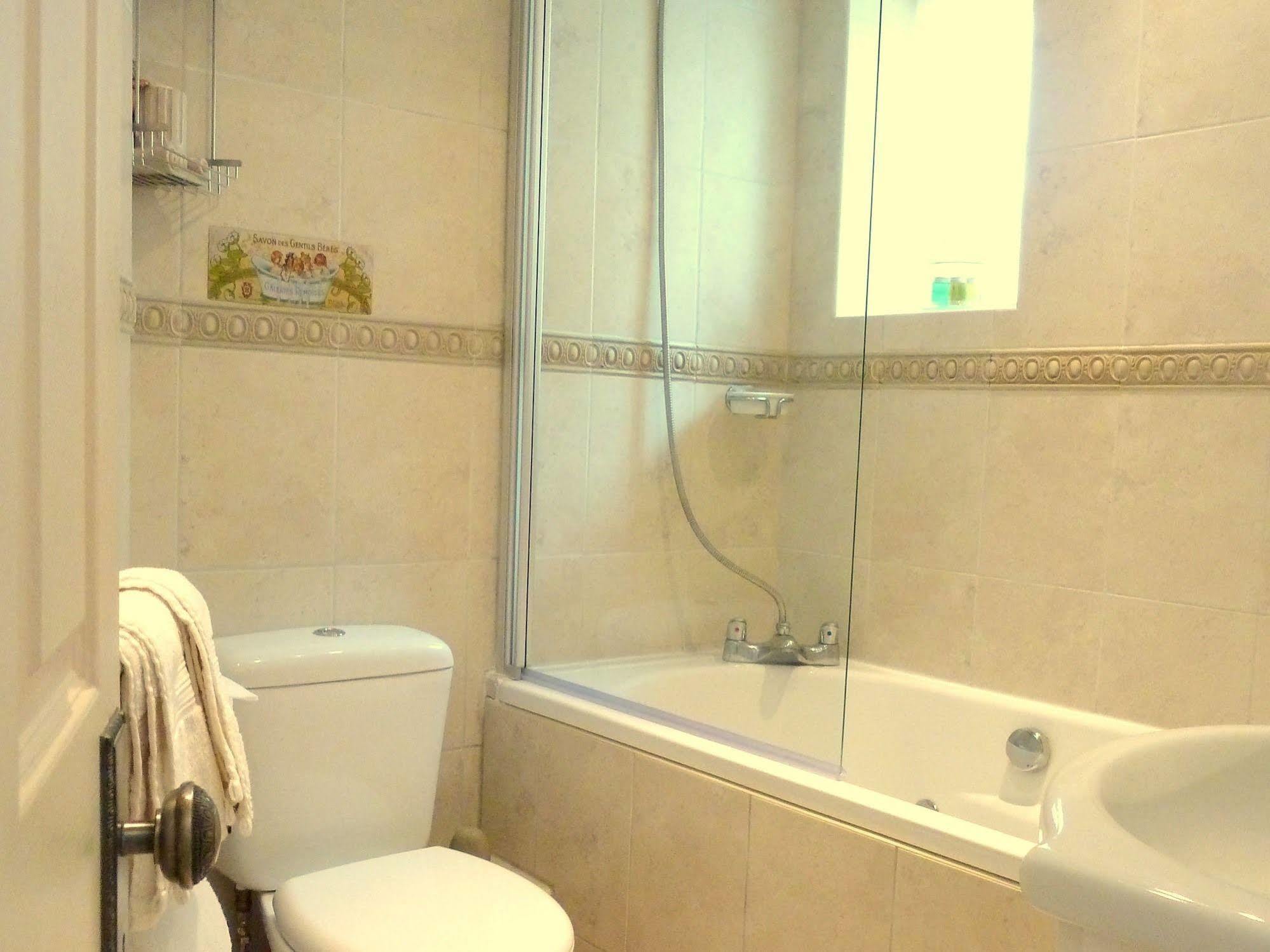 Tramontane Apartment At Hesketh Crescent Торки Екстериор снимка
