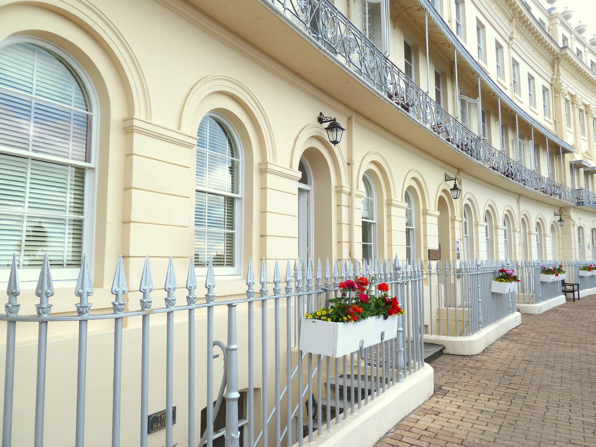 Tramontane Apartment At Hesketh Crescent Торки Екстериор снимка